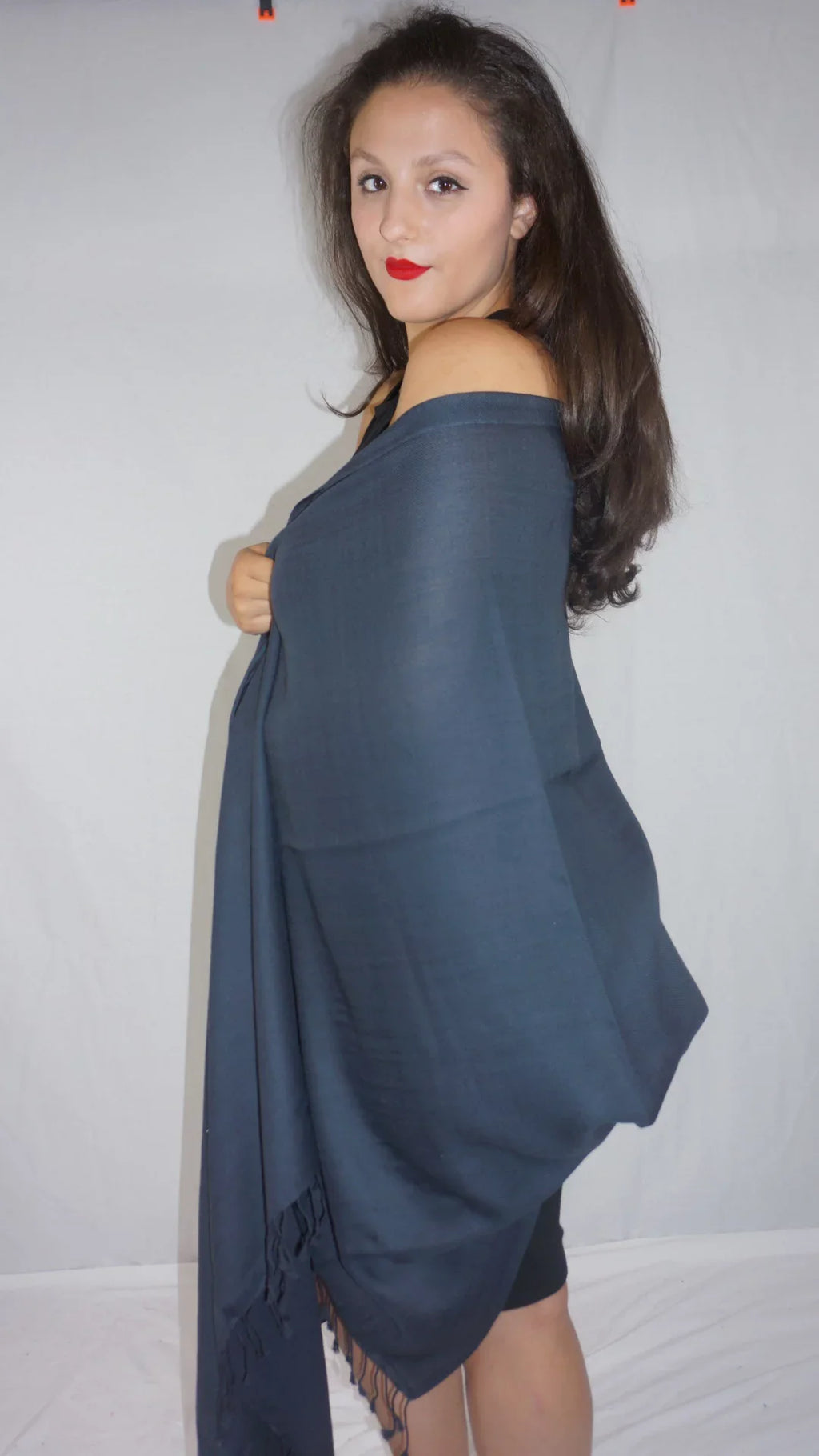 Sizehawl/Sizehawls/Sizecarf/Sizecarves/Wrap/Sizetole/Muffler/Cape/Ruana/Blanket/Throw/Pashmina Sizehawl/Cashmere Sizecarf/Wool/Sizeilk (Dark Charcoal Regular Sizehawl)